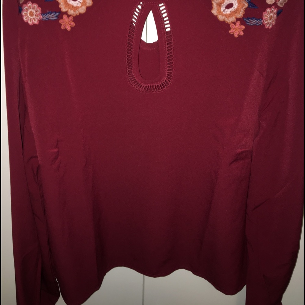 Derek Heart Blouse - Picture 2 of 5
